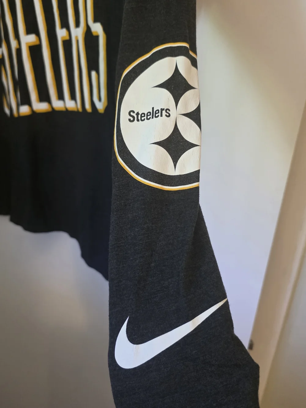 Nike Pittsburgh Steelers Women's Long Sleeve V-Neck Graphic T-Shirt Gameday Fan